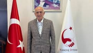 HAKKI KIROĞLU: "BAYRAK ORTAK VATAN BİLİNCİMİZİN TEK GÜÇLÜ İFADESİDİR"