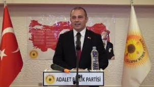 İRFAN UZUN: "BAYRAĞA SALDIRI ADALET VE BİRLİK ZEMİNİN HEDEF ALAN BİR PROVOKASYONDUR"