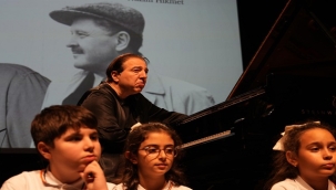 NAZIM HİKMET KADIKÖY'DE ANILDI