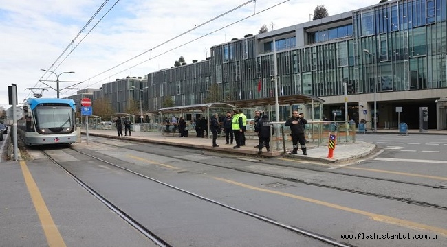 OTOBÜS YERİNE TURİSTLERE "ÖZEL TRAMVAY"LA İSTANBUL TURU