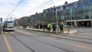 OTOBÜS YERİNE TURİSTLERE "ÖZEL TRAMVAY"LA İSTANBUL TURU