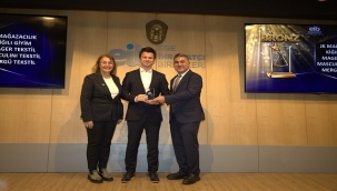 2025 YILINDAKİ EN GÜÇLÜ HAZIR GİYİM İHRACATÇILARI ÖDÜLLENDİRİLDİ