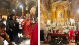 İZMİR'İN KORUYUCU AZİZİ POLİKARP ONURUNA, TARİHİ MABETTE GÖRKEMLİ PAPALIK AYİNİ