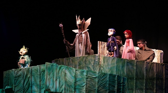"SİHİRLİ FLÜT" ÇOCUKLAR İÇİN MÜZİKLİ KUKLA YORUMUYLA SAHNEDE
