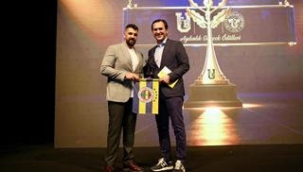  HDI SİGORTA'DAN YAMAÇ YÜKSEL'E "YILIN PARALİMPİK SPORCUSU" ÖDÜLÜ