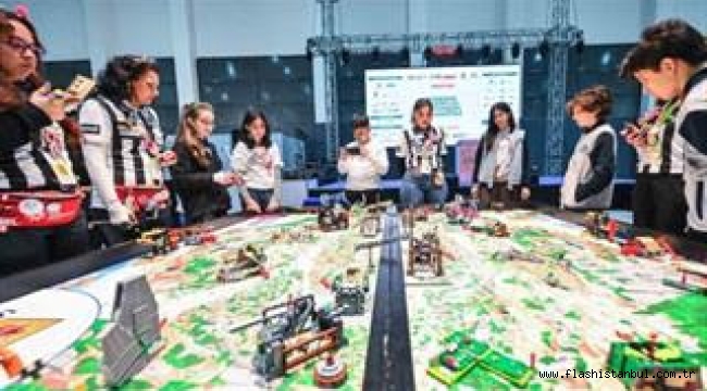LEGO ROBOT TASARIMI ALANINDA ORTAOKUL ÖĞRENCİLERİ TÜRKİYE ŞAMPİYONU OLDU