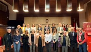 "YAPAY ZEKA GAZETECİLERİN YERİNİ ALAMAZ"