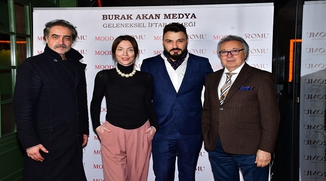 YÖNETMEN BURAK AKAN'IN İFTAR YEMEĞİNE ÜNLÜLER KATILDI