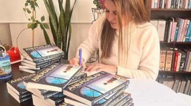 ZEYNEP KESLER ÖZDOĞAN'IN "ANEMONLAR" KİTABI RAFLARDAKİ YERİNİ ALDI