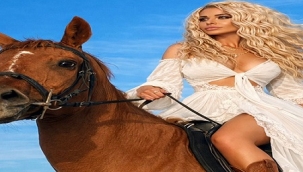 MARIA ANDRIA YENİ ŞARKILARLA ATAĞA KALKTI