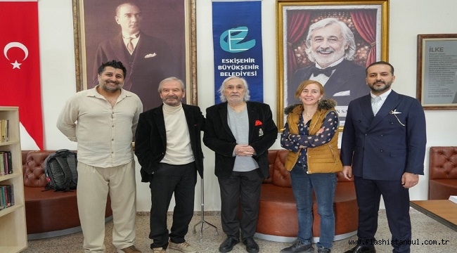 MÜJDAT GEZEN ESKİŞEHİR'DE ADININ VERİLDİĞİ SAHNEYİ ZİYARET ETTİ