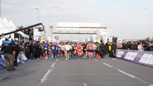TÜRKİYE İŞ BANKASI 21. İSTANBUL YARI MARATONU KOŞULDU