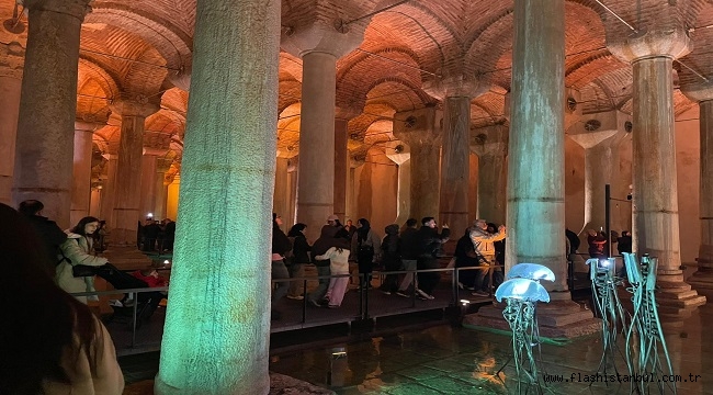 YEREBATAN'DA İLK 5 SAATTE 5 BİN YERLİ ZİYARETÇİ