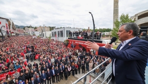 CHP LİDERİ ÖZEL: "İKTİDARIMIZDA 100 GÜN İÇİNDE EN DÜŞÜK EMEKLİ MAAŞINI BİR ASGARİ ÜCRETE ÇIKARACAĞIZ"