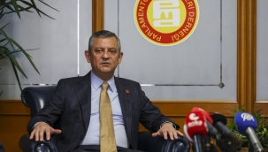 ÖZGÜR ÖZEL: "BASIN ÖZGÜR DEĞİLSE DEMOKRASİ NEFESSİZ KALIR"