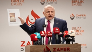 ÜMİT ÖZDAĞ: "TÜRK HALKI ATATÜRK'TEN BAŞKA KURUCU ÖNDER TANIMIYOR"